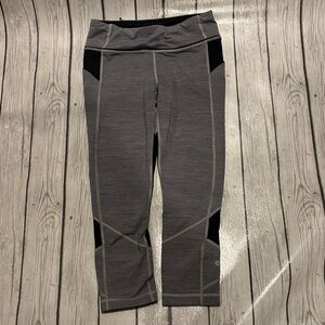 Lululemon Athletica Gray and Black Leggings women’s size 6